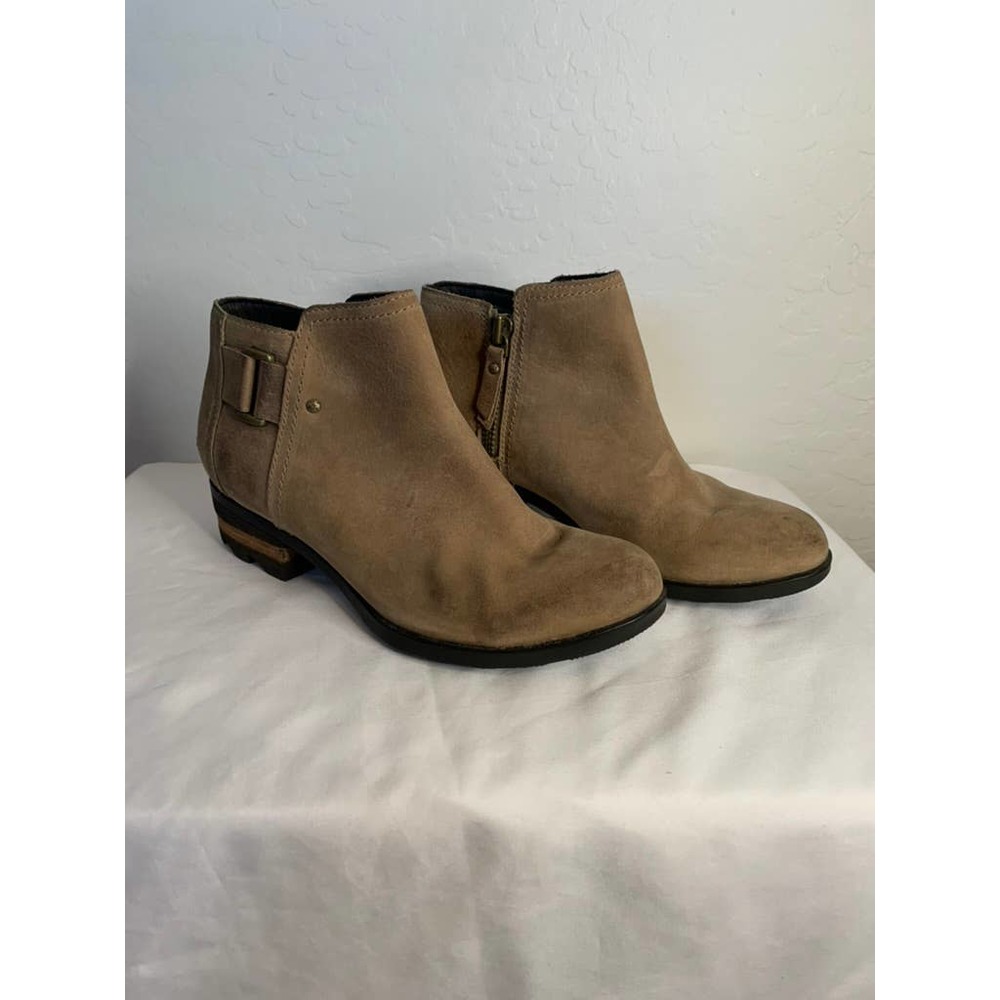 Sorel | Women's Lolla Ankle Booties in Tan Size 6